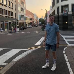 Meet your Posher, Léo